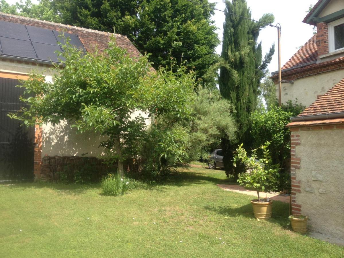 Moulin En Bord De Riviere - Logement Atypique Chevillon-sur-Huillard Exterior photo